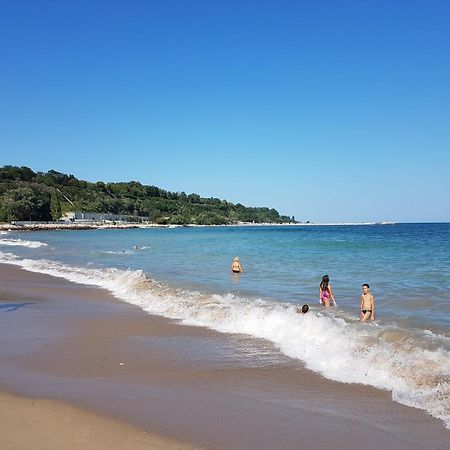 Chaika Sea Apartment Varna Exterior foto